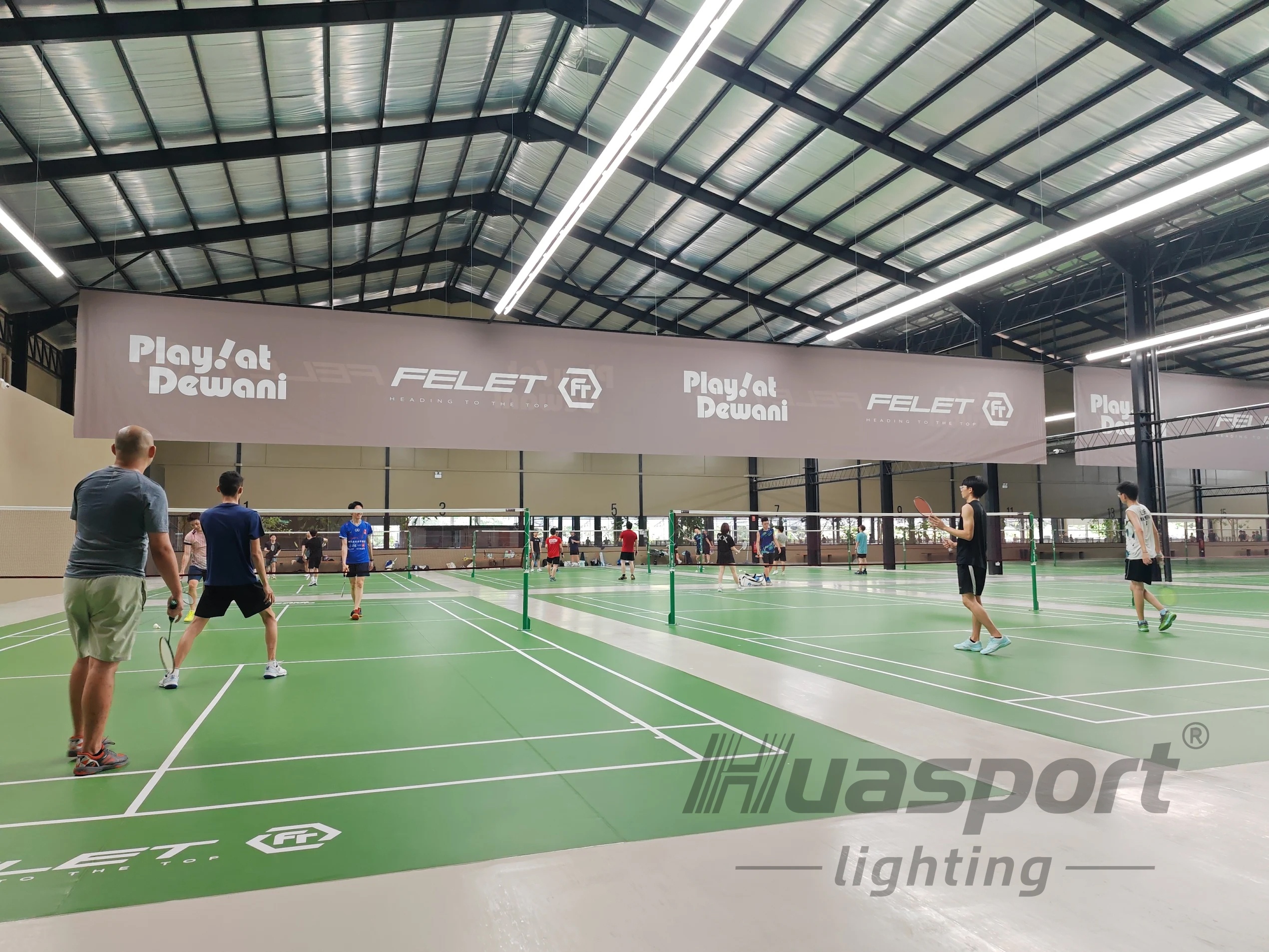 Malaysia indoor badminton court lighting with Huasport long-bar anti-glare fixture rows