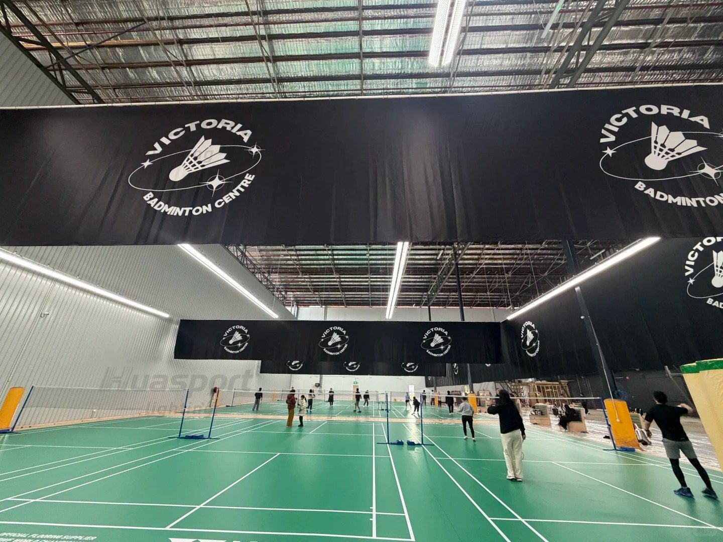 Australia multi-court badminton lighting using Huasport SAA 60W 5130 lm anti-glare fixtures