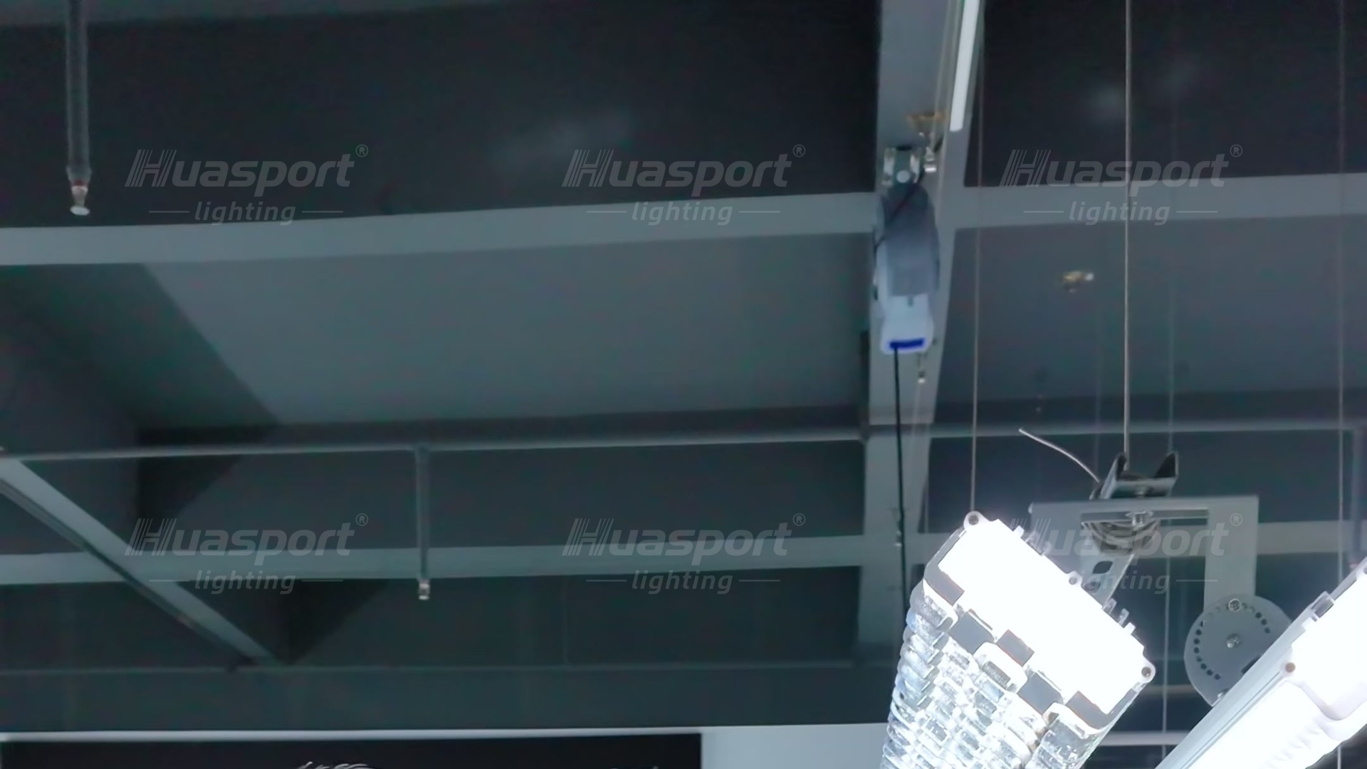 S90 plated badminton hall light checked from the player's upward viewing path